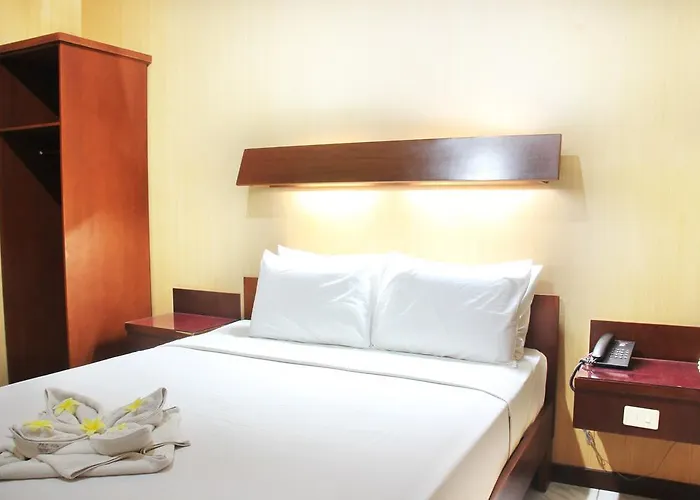 Paradiso Hotel 2*